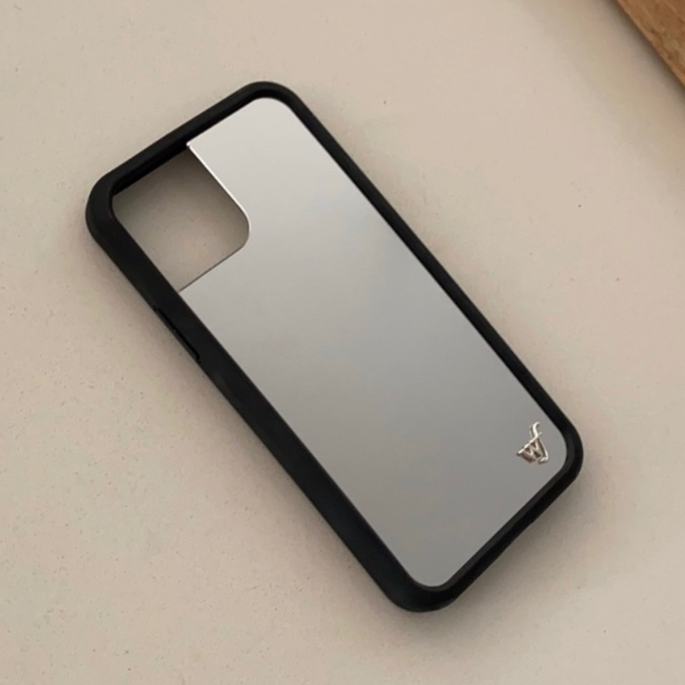 iphone 11 pro mirror phone